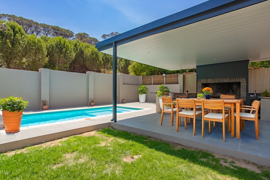 4 Bedroom Property for Sale in Courtrai Western Cape